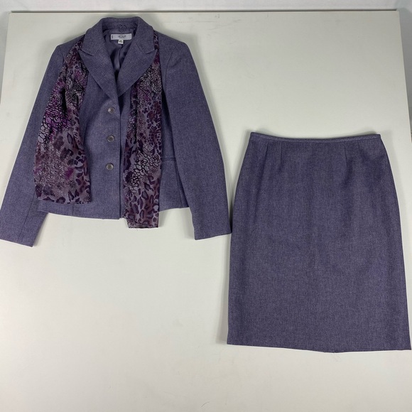 Le Suit Dresses & Skirts - Le Suit Women’s purple suit size 8P